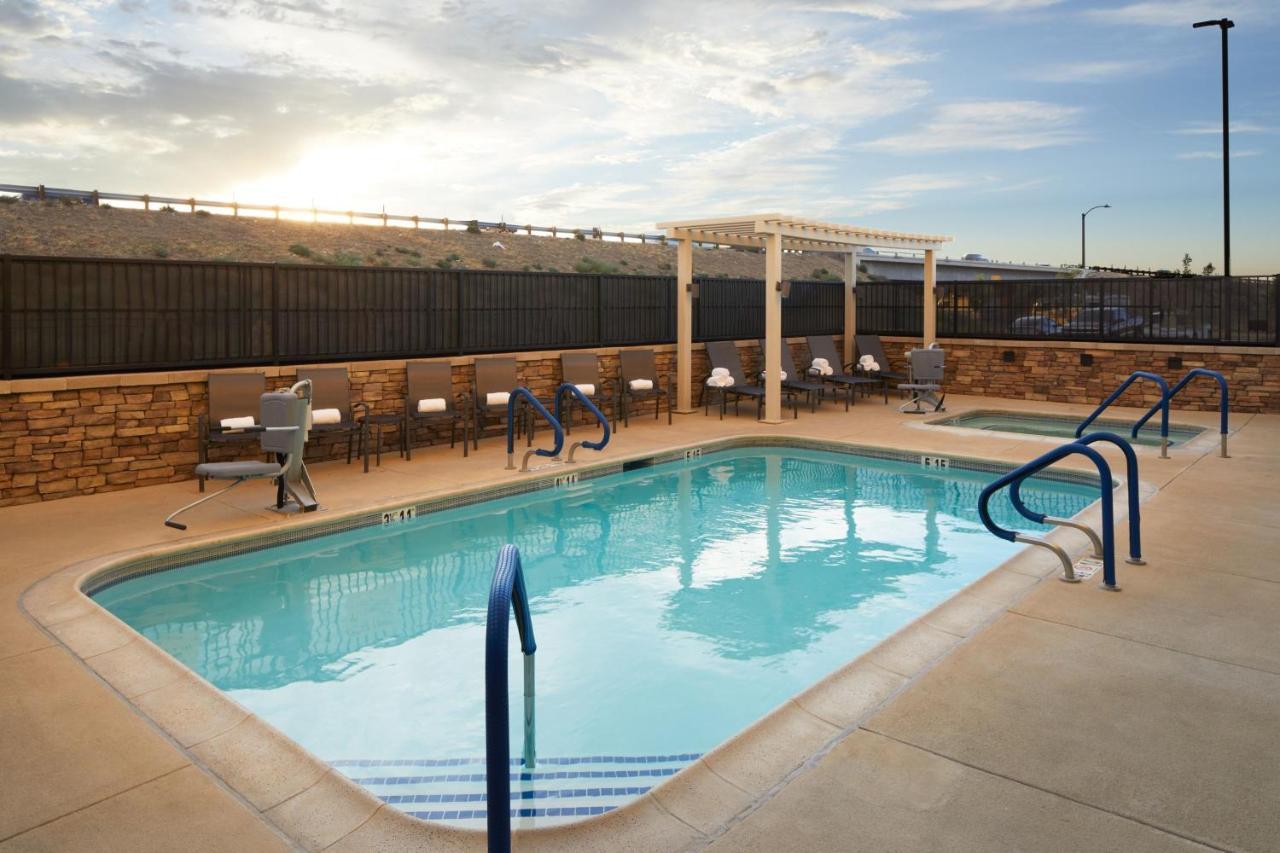 Fairfield By Marriott Inn & Suites Palmdale West Dış mekan fotoğraf
